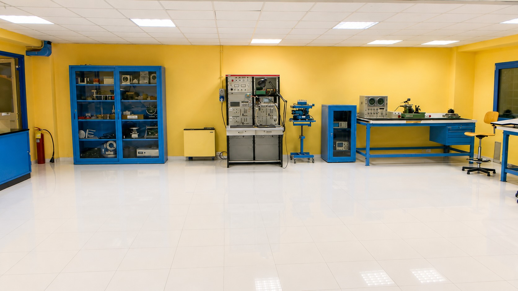 Gyroscopes' Laboratory (view 2)